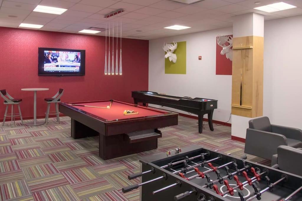 Charming Apartment At Crystal City With Amazing Amenities Arlington Eksteriør billede