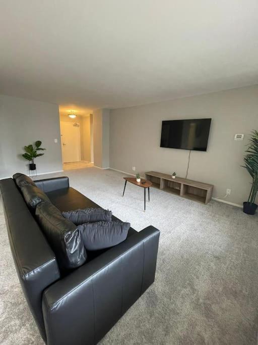 Charming Apartment At Crystal City With Amazing Amenities Arlington Eksteriør billede