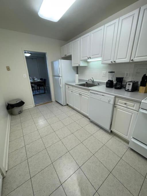 Charming Apartment At Crystal City With Amazing Amenities Arlington Eksteriør billede